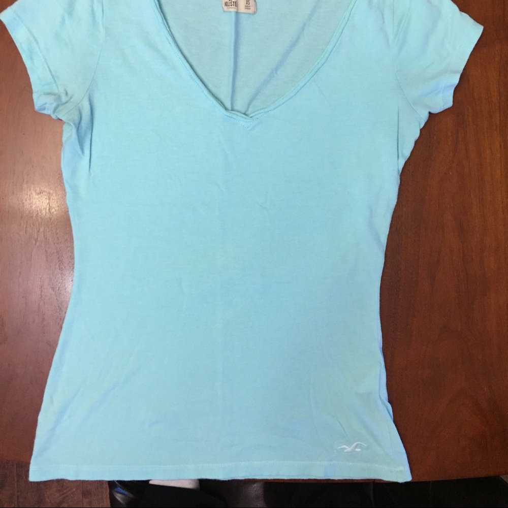 V Neck - Picture 2 of 3